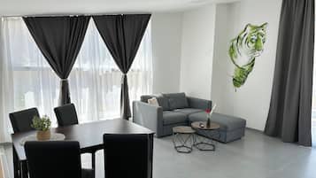 Superior Studio Suite | Living area