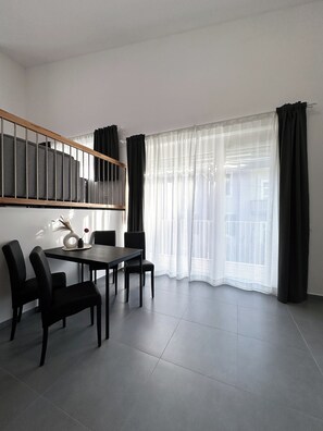 Superior Studio Suite | Premium bedding, memory-foam beds, blackout curtains, soundproofing - Grazora Living Apartments (Graz)