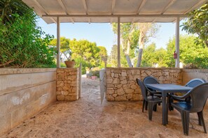 Outdoor dining - Casal del Borgo (ref.1) (Puglia)