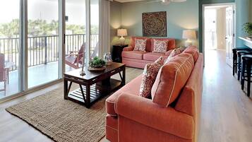 Leilighet, flere senger, balkong, havutsikt (Dune Point #303 - No Pets Allowed) | Oppholdsområde