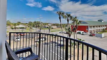 Leilighet, flere senger, balkong, havutsikt (Dune Point #303 - No Pets Allowed) | Overnattingsstedets uteområder