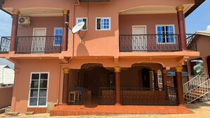 Unclassified image, 3 of 11, button - Makayla Guest House (Sunyani)