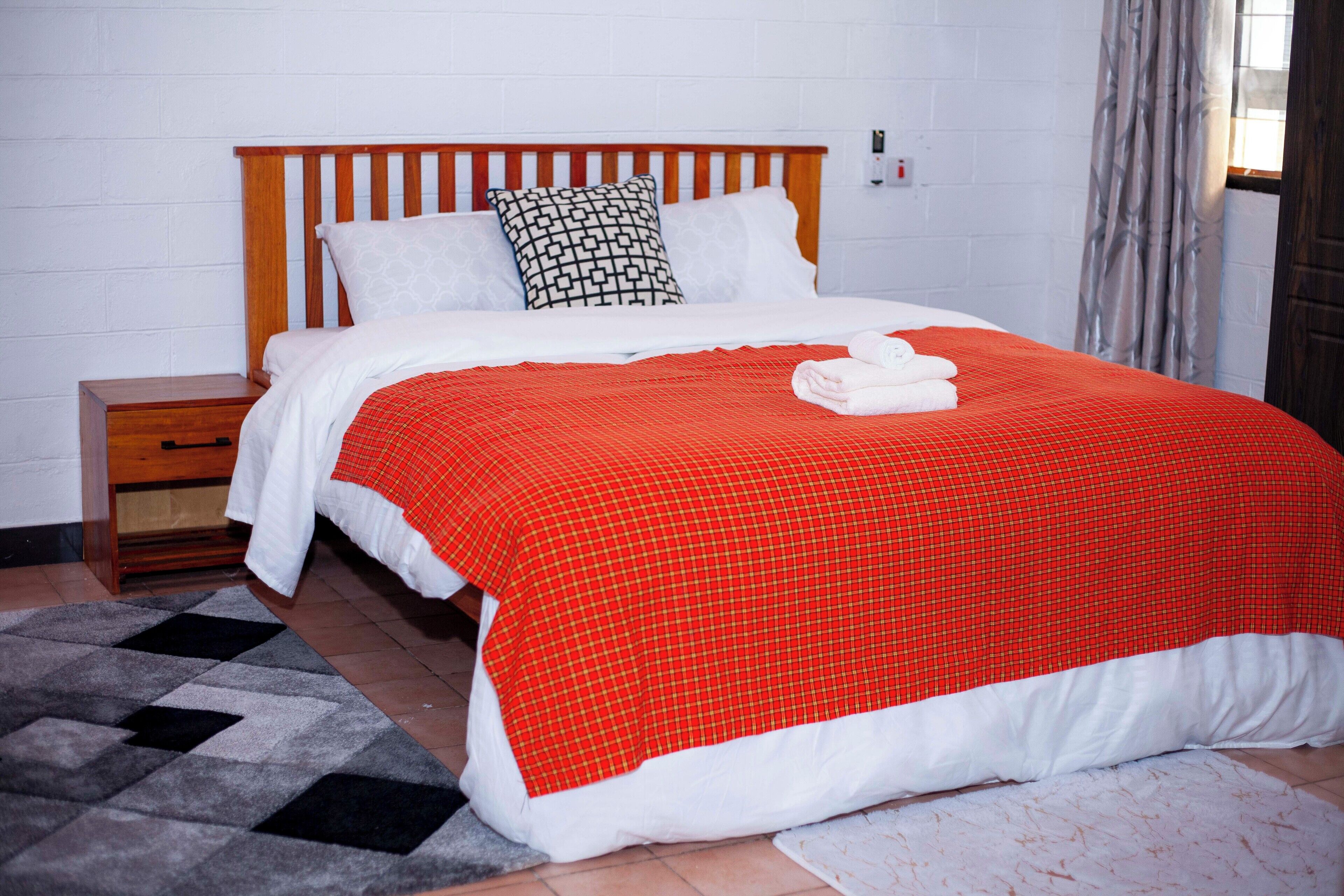 3 bedrooms, desk, iron/ironing board, free WiFi