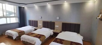Huaiyuan Happy Holiday Hotel