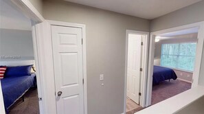 2 bedrooms, desk, iron/ironing board, free WiFi