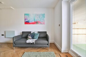 City Apartment | Living room | Smart TV