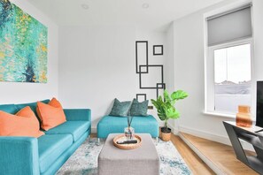 Deluxe Apartment | Living room