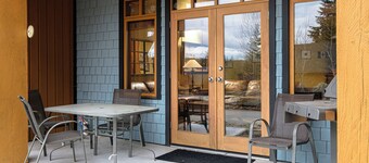 Charming 2-bedroom condo!