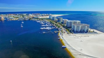 Condo (1 Bedroom) | Property amenity