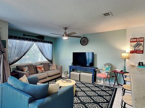 Apartamento, varias camas, patio (Island Home #102 - No Pets Allowed) | Zona de estar