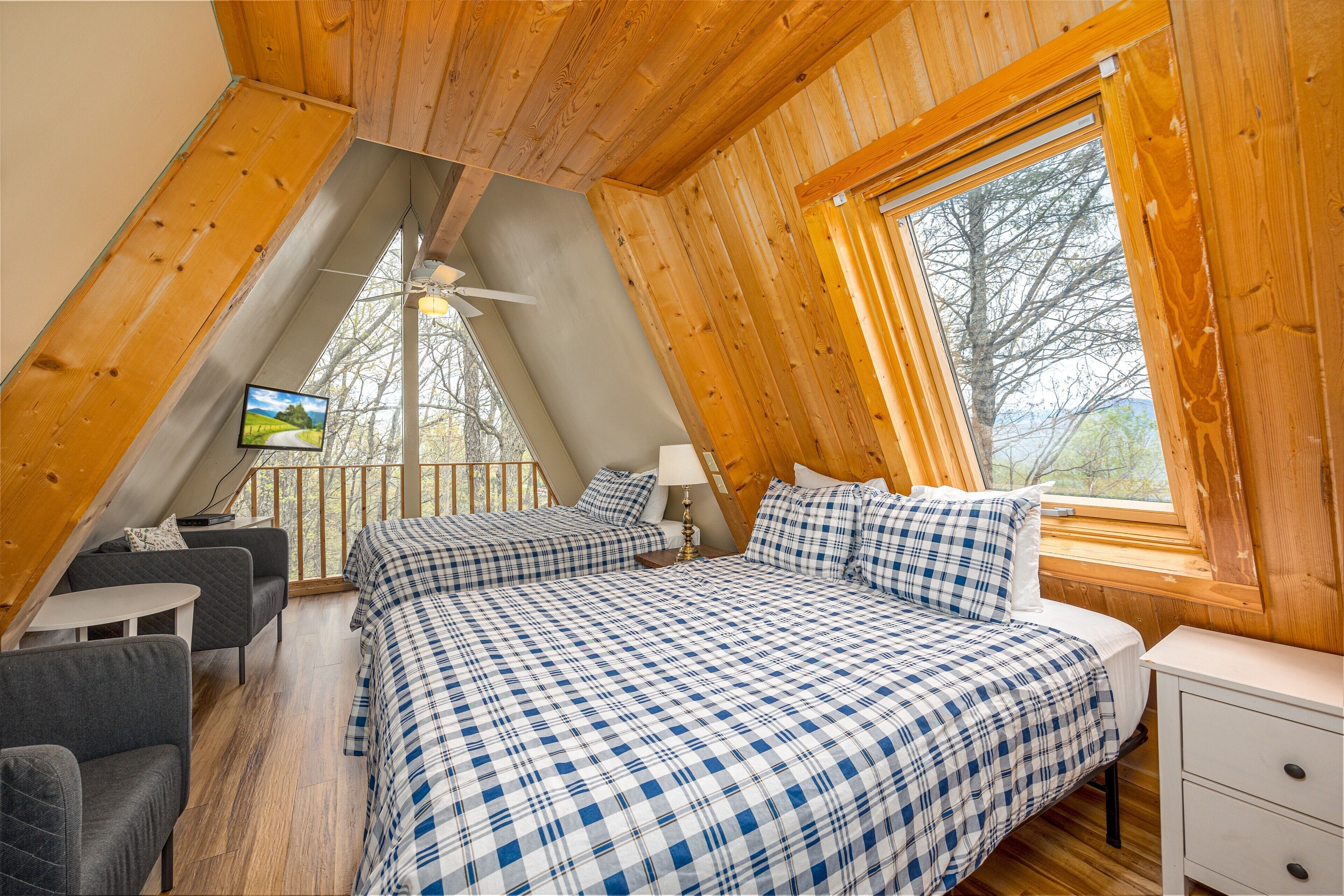 13 bedrooms, iron/ironing board, free WiFi, bed sheets