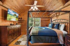 2 bedrooms, iron/ironing board, free WiFi, bed sheets - Gated Resort*Complimentary Wifi*Mtn. Views*Seasonal Pool (SEVIERVILLE)