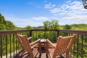 Property grounds - Gated Resort*Complimentary Wifi*Mtn. Views*Seasonal Pool (SEVIERVILLE)