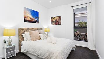 2 bedrooms, iron/ironing board, free WiFi, bed sheets