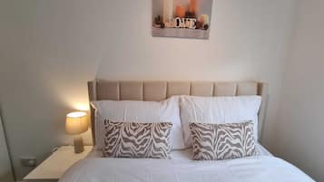 House | 3 bedrooms, iron/ironing board, free WiFi, bed sheets