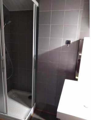 Haartrockner, Toilettenpapier