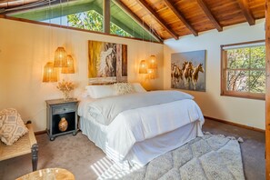 3 bedrooms, iron/ironing board, travel crib, free WiFi