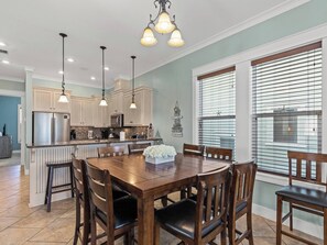 House, Multiple Beds, Patio, Pool View (Lazy Beach) | Dining