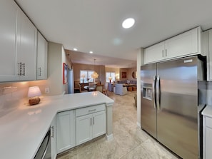 Appart'hÎtel, plusieurs lits, balcon, vue océan (South Harbour #2F - No Pets Allowed) | Intérieur