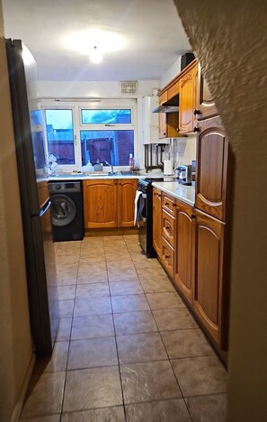 單棟房屋 | 私人廚房 | 雪櫃、微波爐、焗爐、爐具