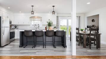 Køleskab, mikrobølgeovn, ovn, opvaskemaskine