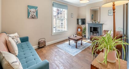 2 bedroom accommodation in Pickering