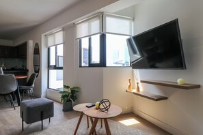Apartment (1104) | Living area | Smart TV - Gray By Wynwood House (Lima)