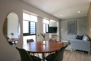 Apartment (1104) | Dining room