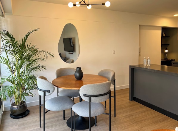Apartament, 2 dormitoris (603) | Menjador