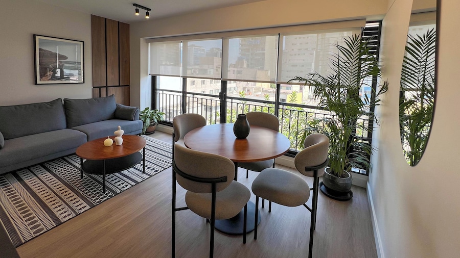 Gray By Wynwood House