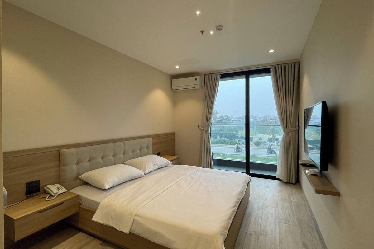 Basic Double Room | Desk, free WiFi, bed sheets