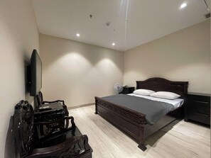 Basic Double Room | Meja, Wi-fi percuma, cadar katil 
