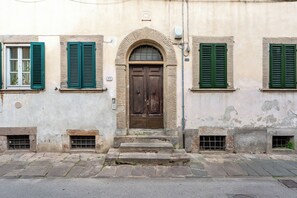 Exterior detail - Da Nonna Liana - One Bedroom Apartment, Sleeps 4 (Lucca)