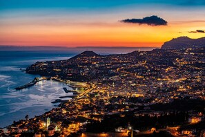 Appartamento | Bagno | Vasca e doccia separate, vasca da bagno a immersione totale, asciugamani