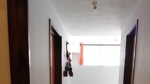 Gambar tidak terklasifikasi, 2 dari 19, tombol