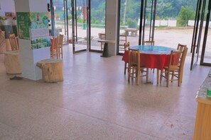 Unclassified image, 2 of 18, button - Shennong Valley Xishui Hotel (Yanling)