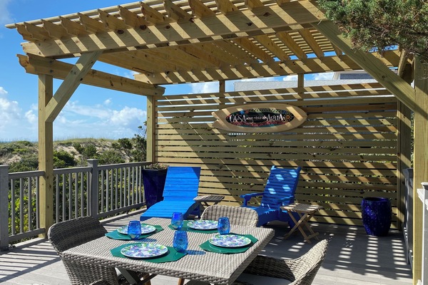 屋外ダイニングエリア