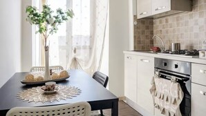 Coffee/tea maker, fridge, microwave, oven - Fefe's House (Roma)