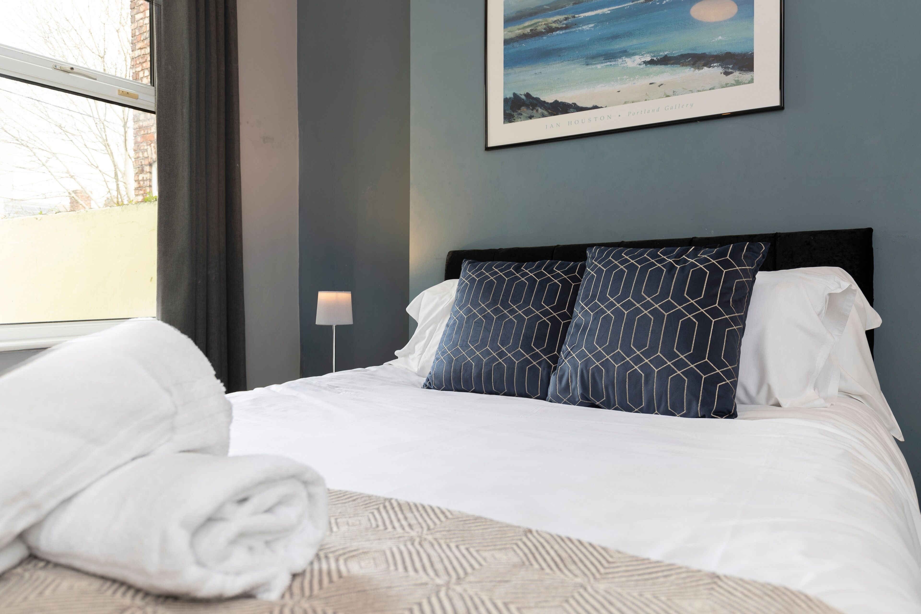 4 bedrooms, iron/ironing board, free WiFi, bed sheets