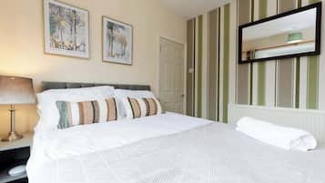 3 bedrooms, iron/ironing board, free WiFi, bed sheets