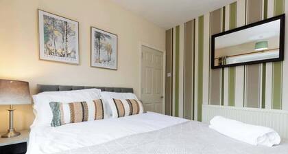 Comfortable 3 Bedroom Home Sleeps 5