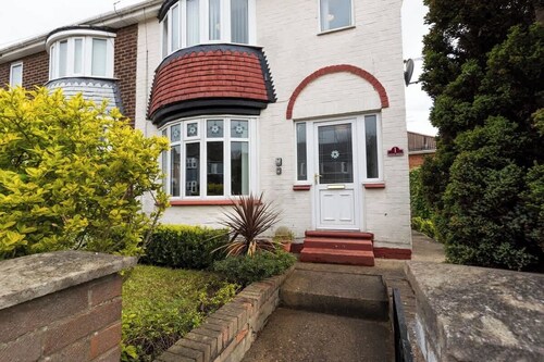 Comfortable 3 Bedroom Home Sleeps 5