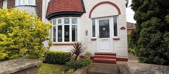 Comfortable 3 Bedroom Home Sleeps 5