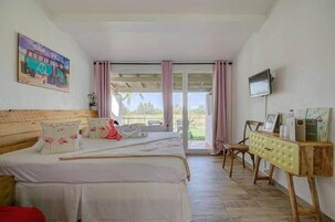 Double Room | Premium bedding, in-room safe, individually furnished, blackout drapes