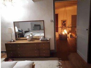 2 bedrooms, bed sheets