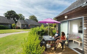 Outdoor dining - The Beauséjour village is ideal for an authentic and relaxing holiday in Brittan (LE CONQUET)
