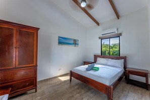 8 dormitorios, wifi gratis, ropa de cama