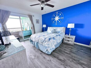 2 bedrooms, in-room safe, iron/ironing board, travel cot - Carolina Peach🍑Oceanfront 2B/2B + Pool & Oversized Porch; <5 mins from Barefoot (North Myrtle Beach)