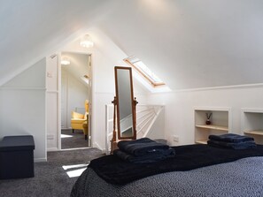 3 bedrooms, free WiFi, bed sheets