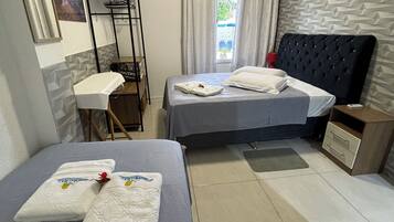 2 quartos, ferros/tábuas de passar roupa, Wi-Fi, roupa de cama
